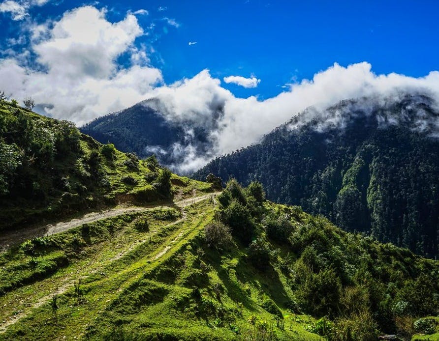 Merak Sakteng Trek