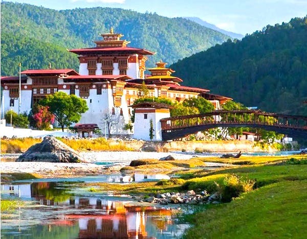 Top 10 Destinations in Bhutan for Photography Tours